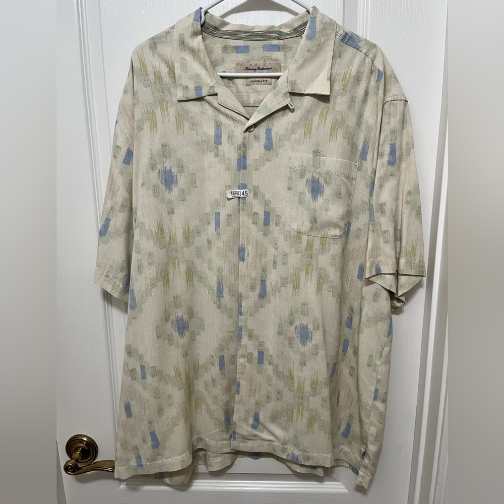 XL Men’s Tommy Bahama Shirt